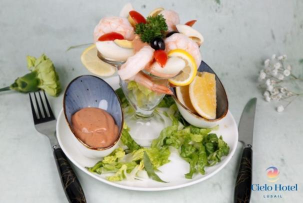 Cielo Hotel Lusail Qatar Buitenkant foto Seafood cocktail